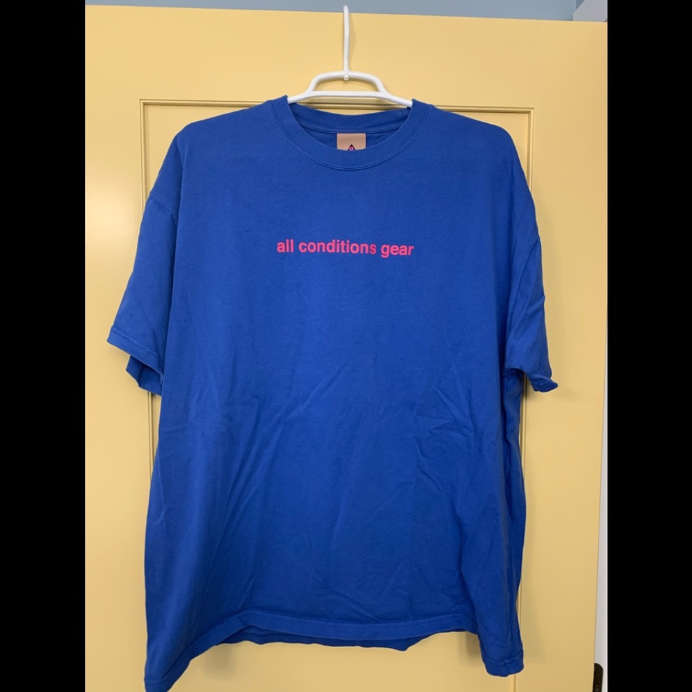 Nike ACG Loose Graphic Tee